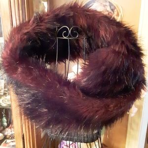 Parkhurst Burgundy/Blk Faux Fur Infinity Collar